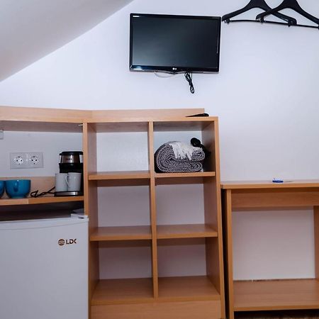 Mansarda Mica Cu Baie Proprie Apartment Cluj-Napoca Luaran gambar