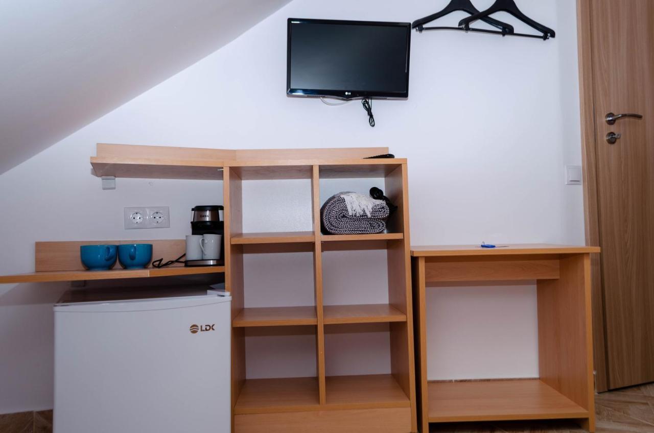 Mansarda Mica Cu Baie Proprie Apartment Cluj-Napoca Luaran gambar