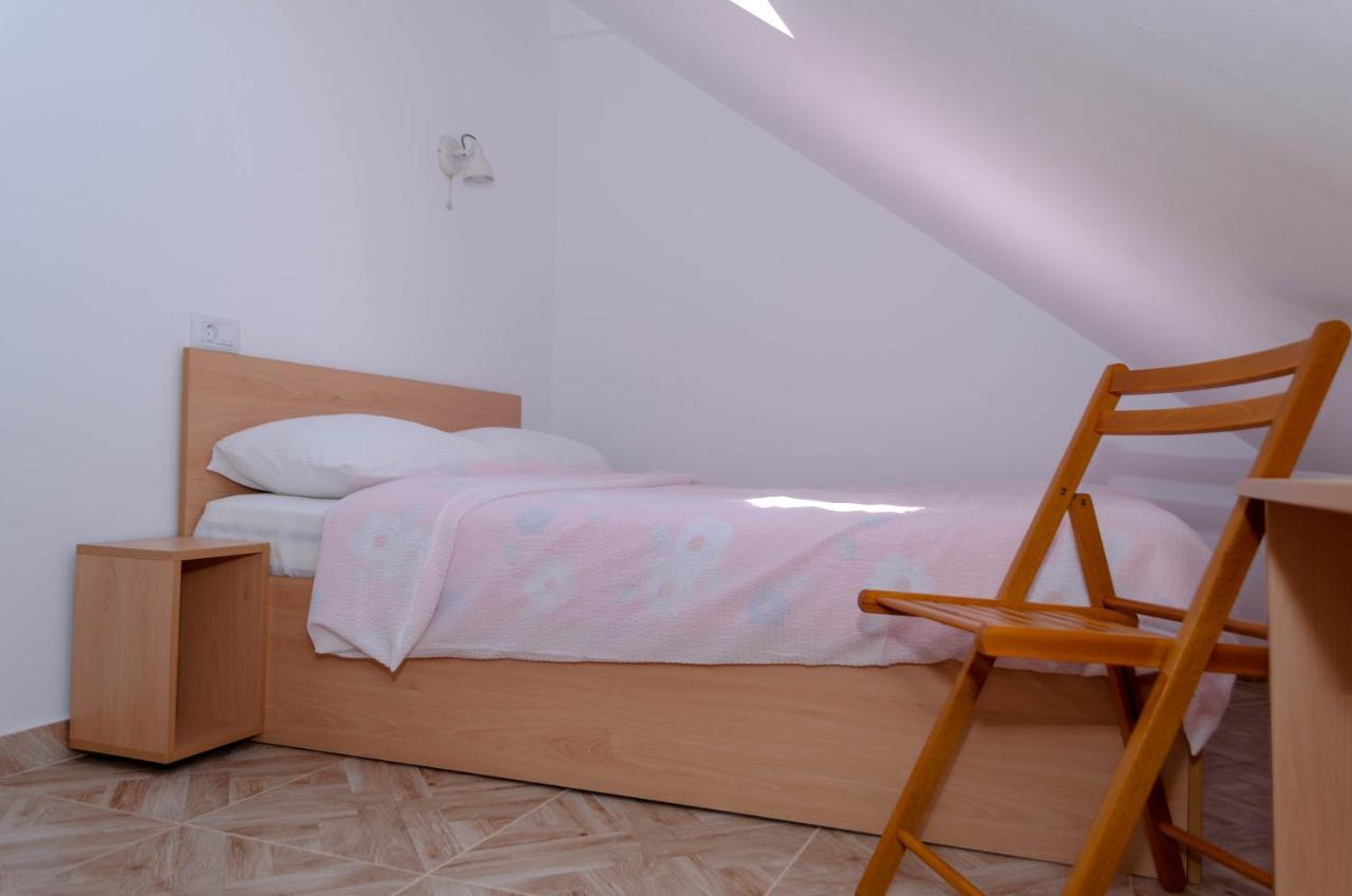 Mansarda Mica Cu Baie Proprie Apartment Cluj-Napoca Luaran gambar
